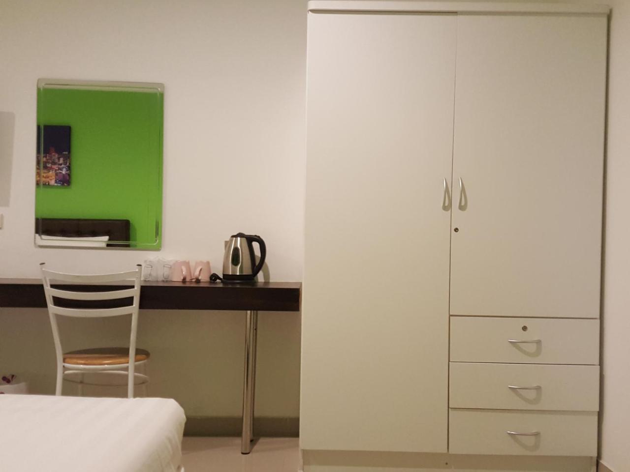 2Bedtel Hotel Bangkok Ngoại thất bức ảnh